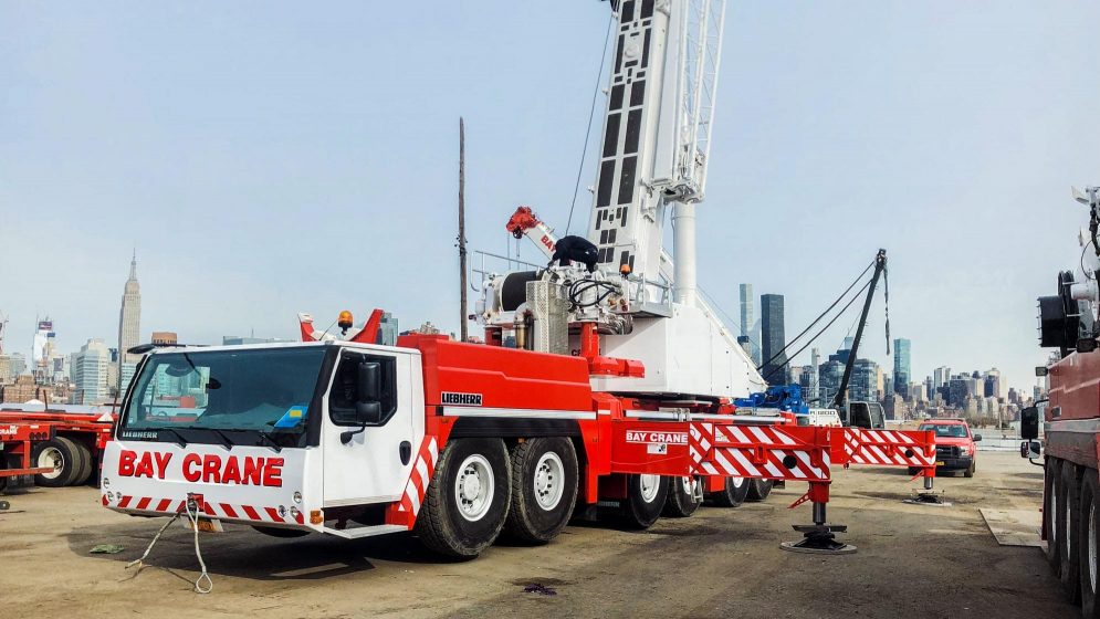 LTM 1300.6/2 all terrain crane with a hydraulic expandable